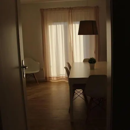 Homely Spacious Near Outlets & Train * Metzingen (Tubingen)