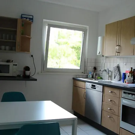 Homely Spacious Near Outlets & Train Metzingen (Tubingen)